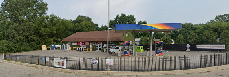 Runyan Lake Food Center (Sunoco Gas, Jennings Superette) - 2024 Street View Sunoco (newer photo)